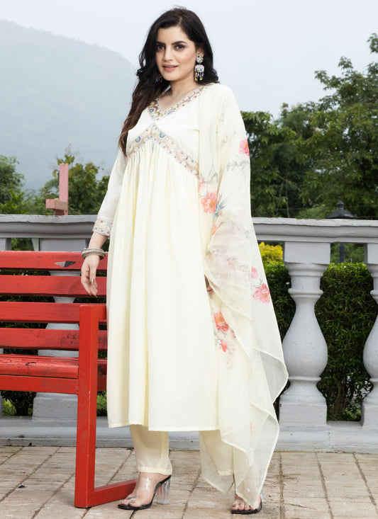 Archive Embroidered 316501 White T6740