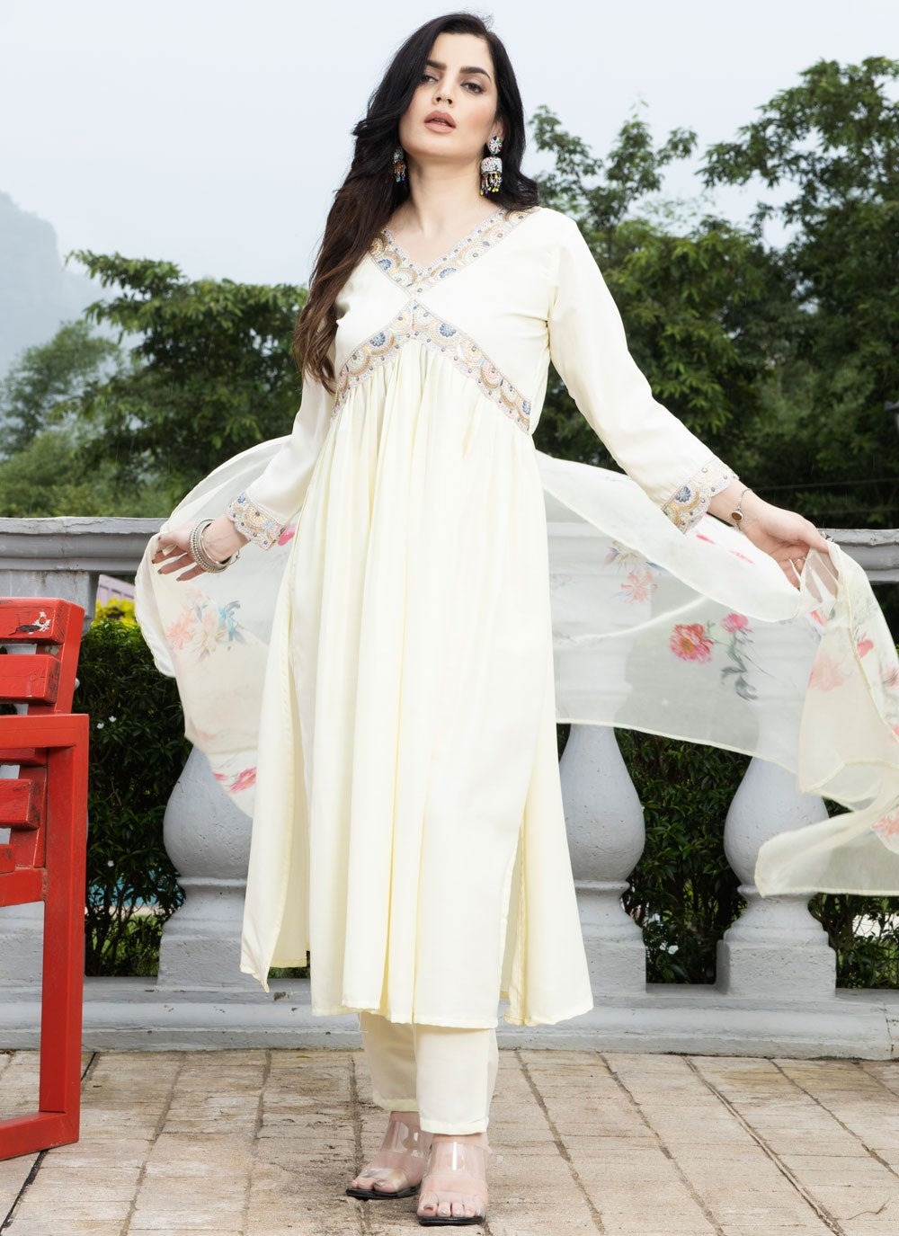 Archive Embroidered 316501 White T6740