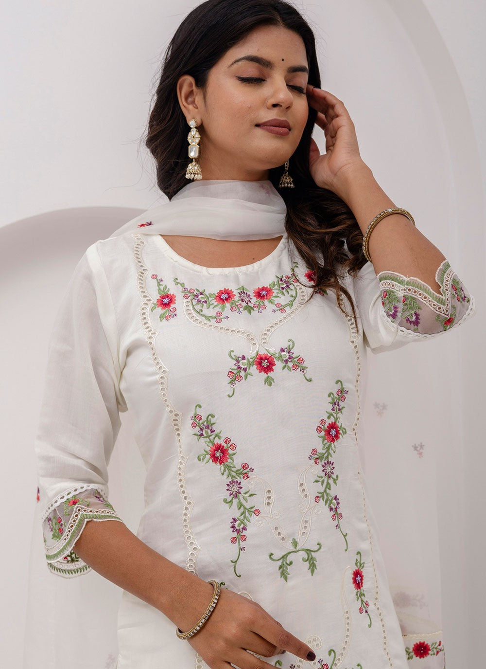 Archive Embroidered 316443 White T6722