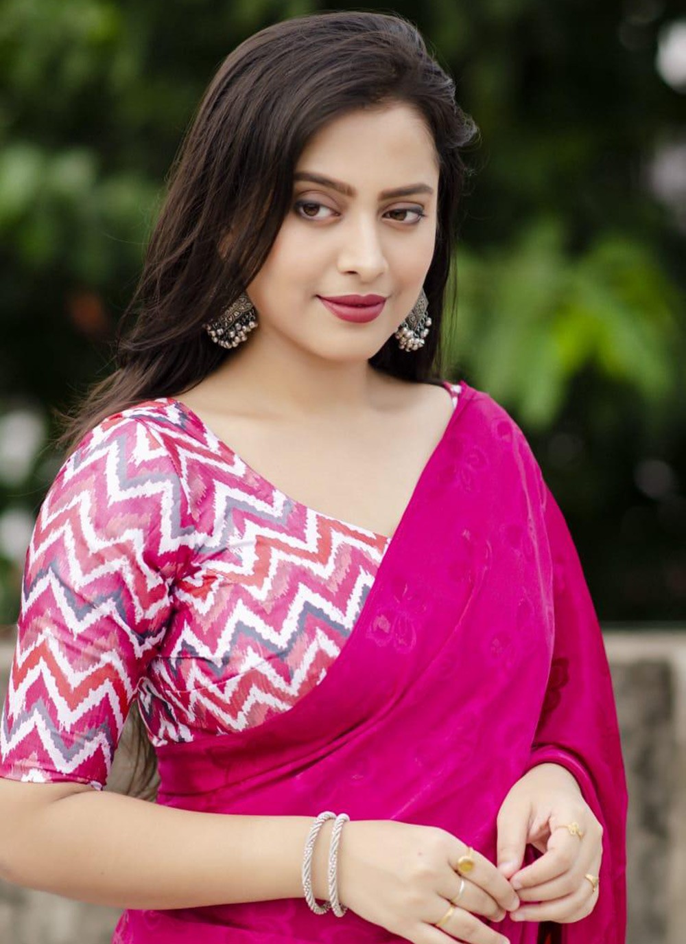 Trendy Woven Jute Silk Saree - S5779