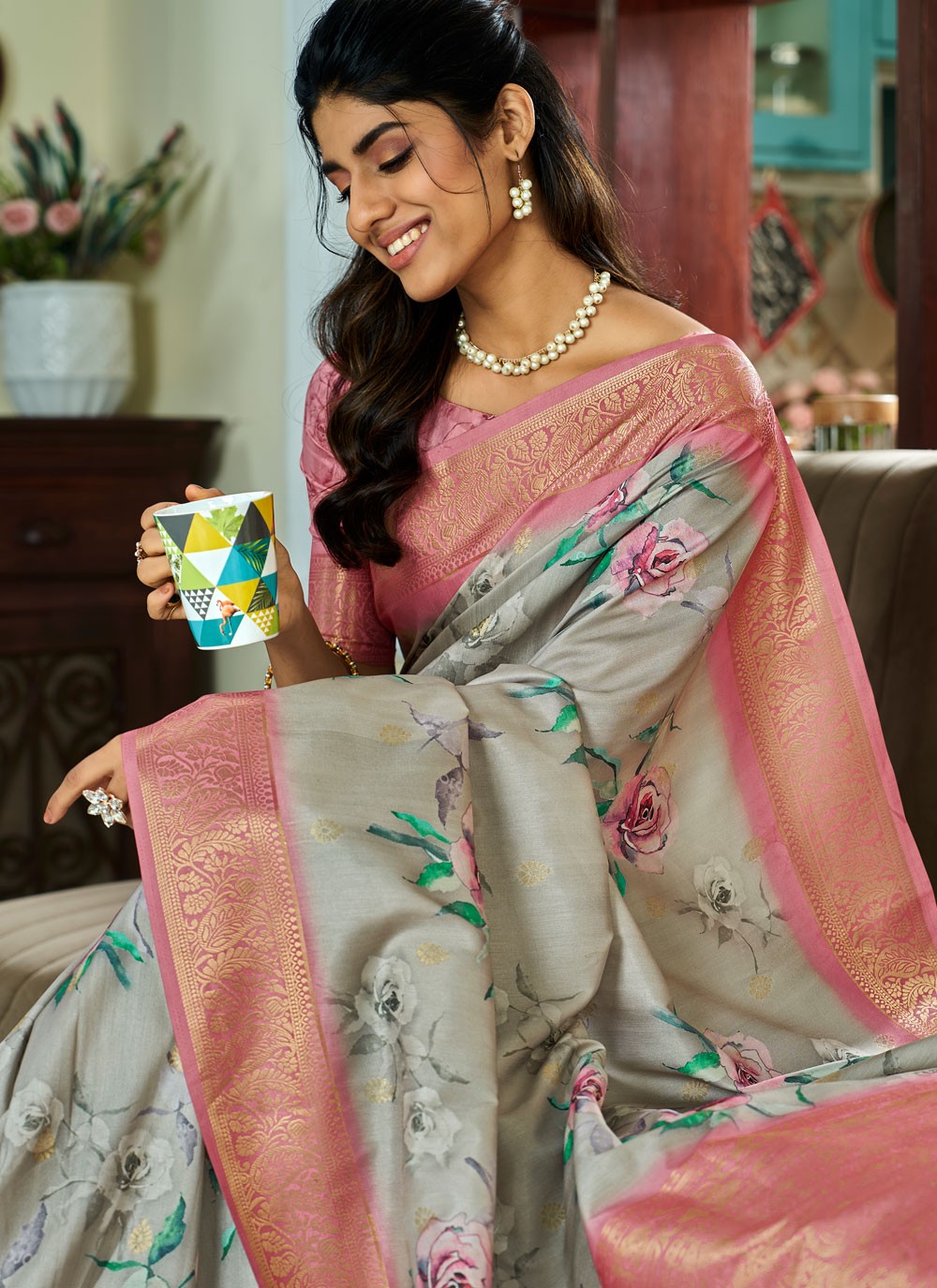 Trendy Floral Printed Handloom Silk Saree - S5403