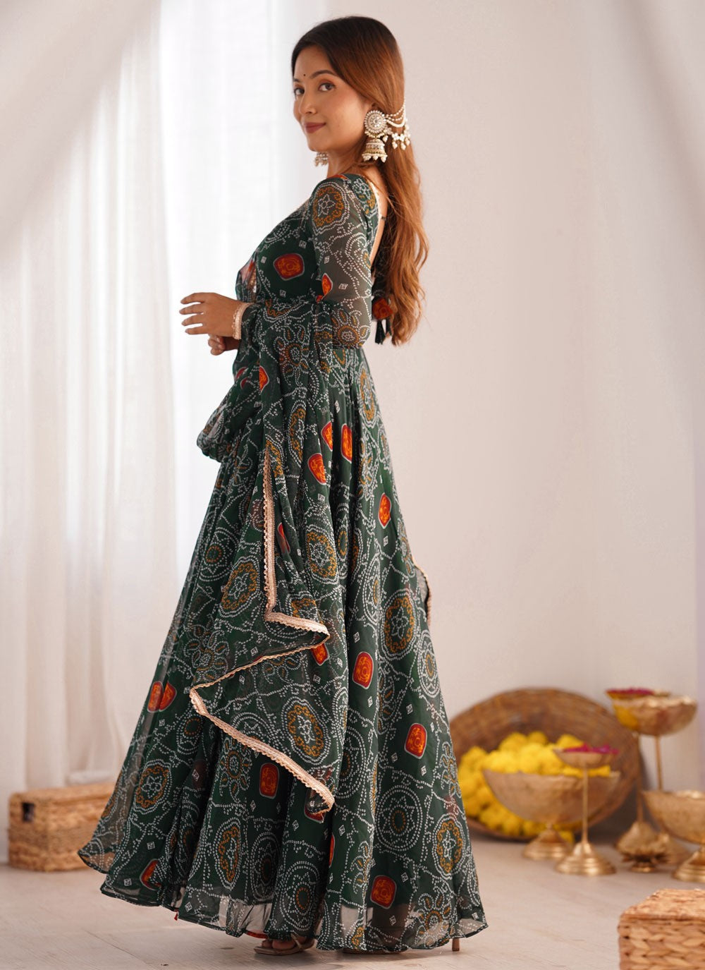 Readymade Style Foliage Prints, Lace Black T7064
