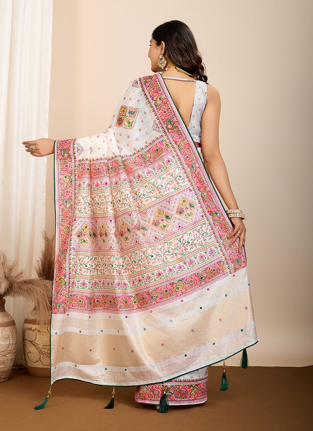 Foliage Prints Cotton White Saree S13928