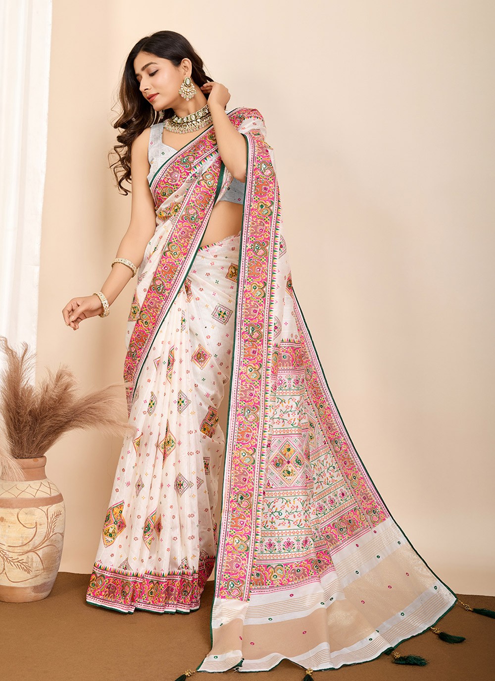 Foliage Prints Cotton White Saree S13928