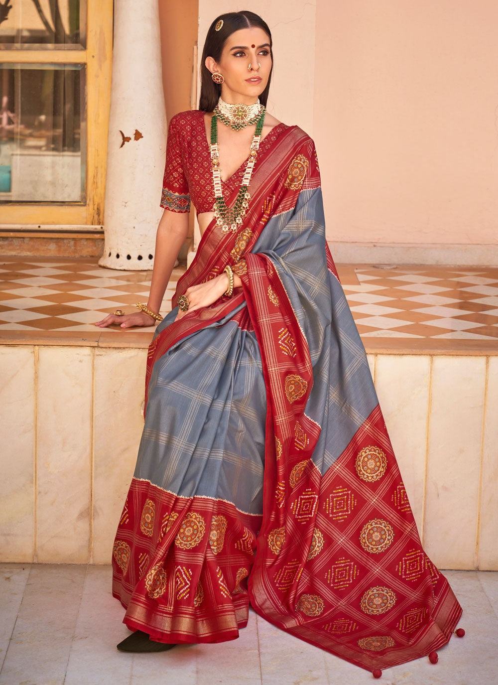Contemporary Foliage Prints Silk Saree - S7561