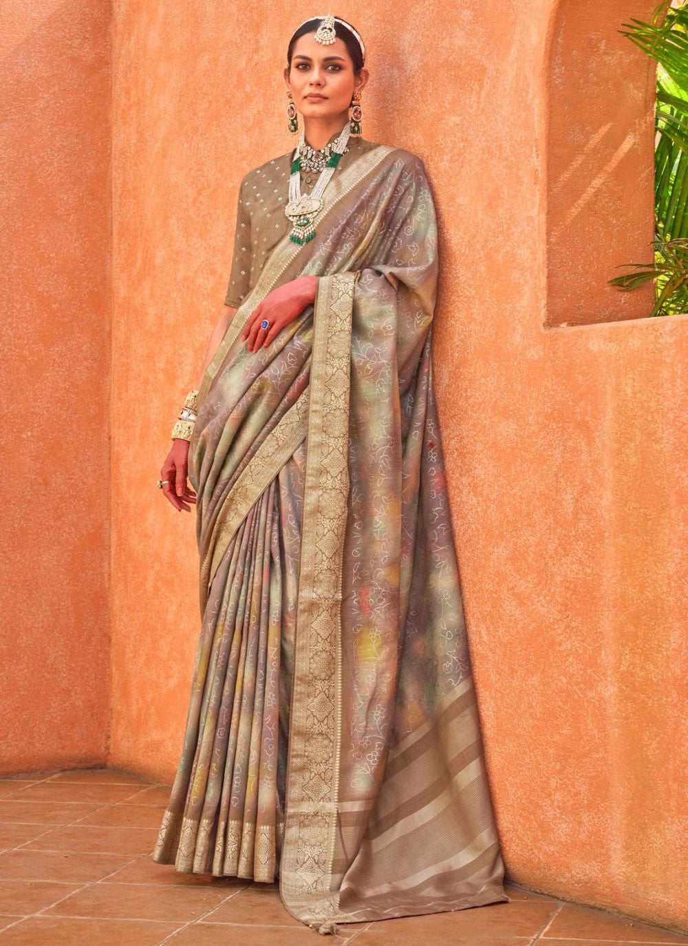 Classic Foliage Prints Silk Saree - S7811