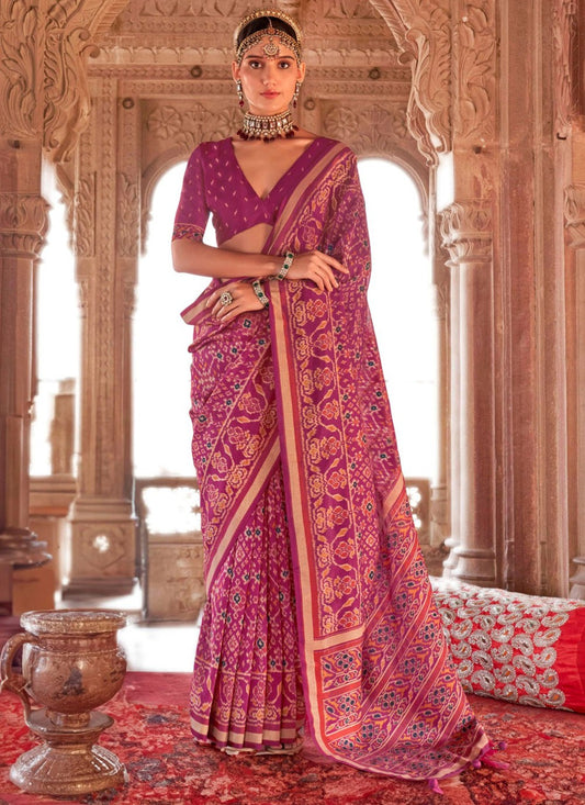 Classic Saree Paisley Printed Magenta, Purple Georgette Saree S13202
