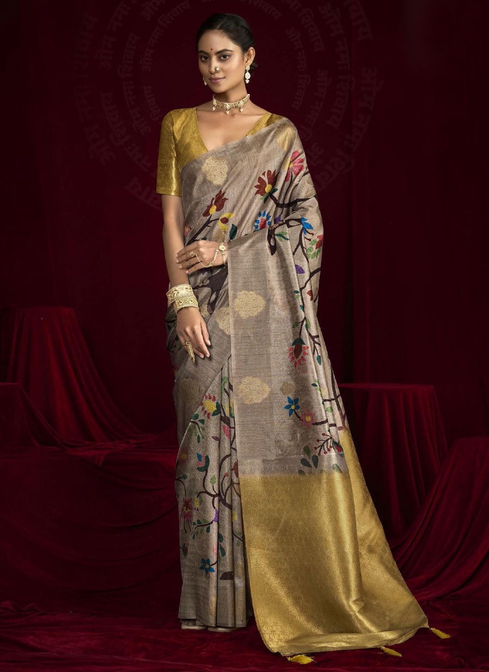 Gold Silk Classic Saree Woven, Zari S16163