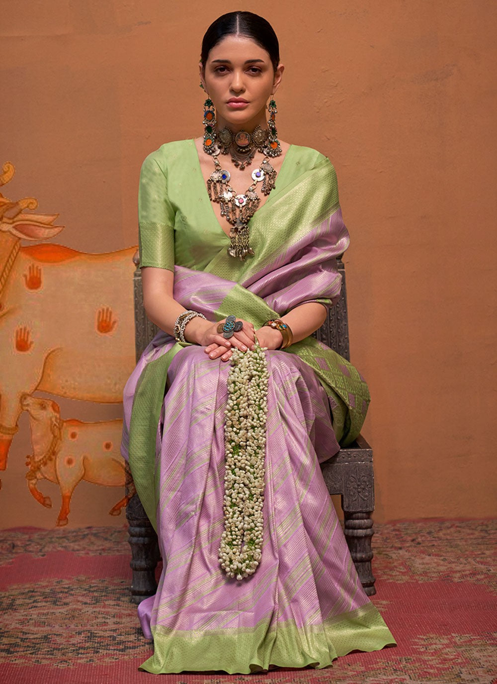 Classic Weaving Zari Handloom Silk Saree - S7229