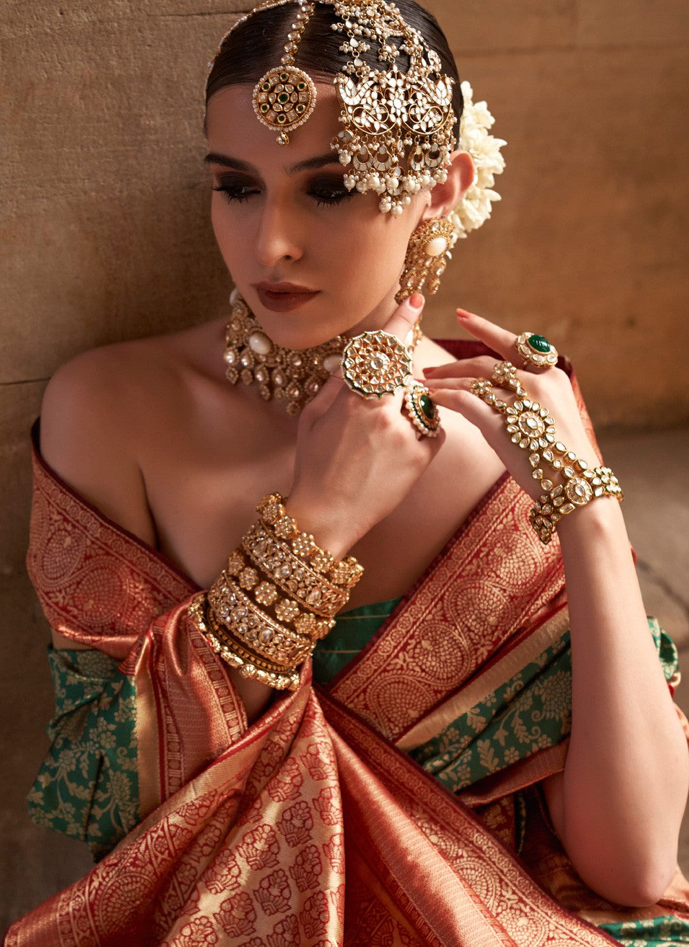 Classic Weaving Zari Banarasi Silk Saree - S3908