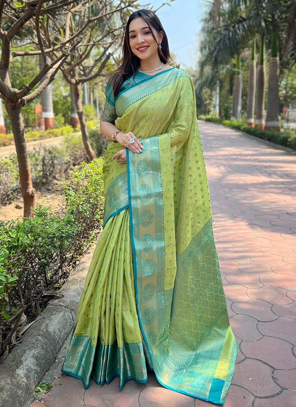 Classic Woven Silk, Tissue Saree - S7851