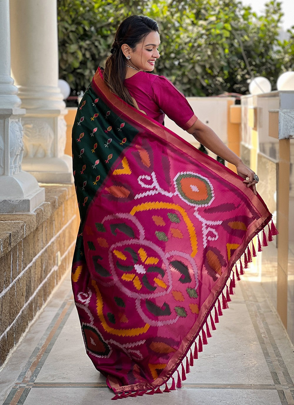 Weaving Zari Silk Green Saree S14310