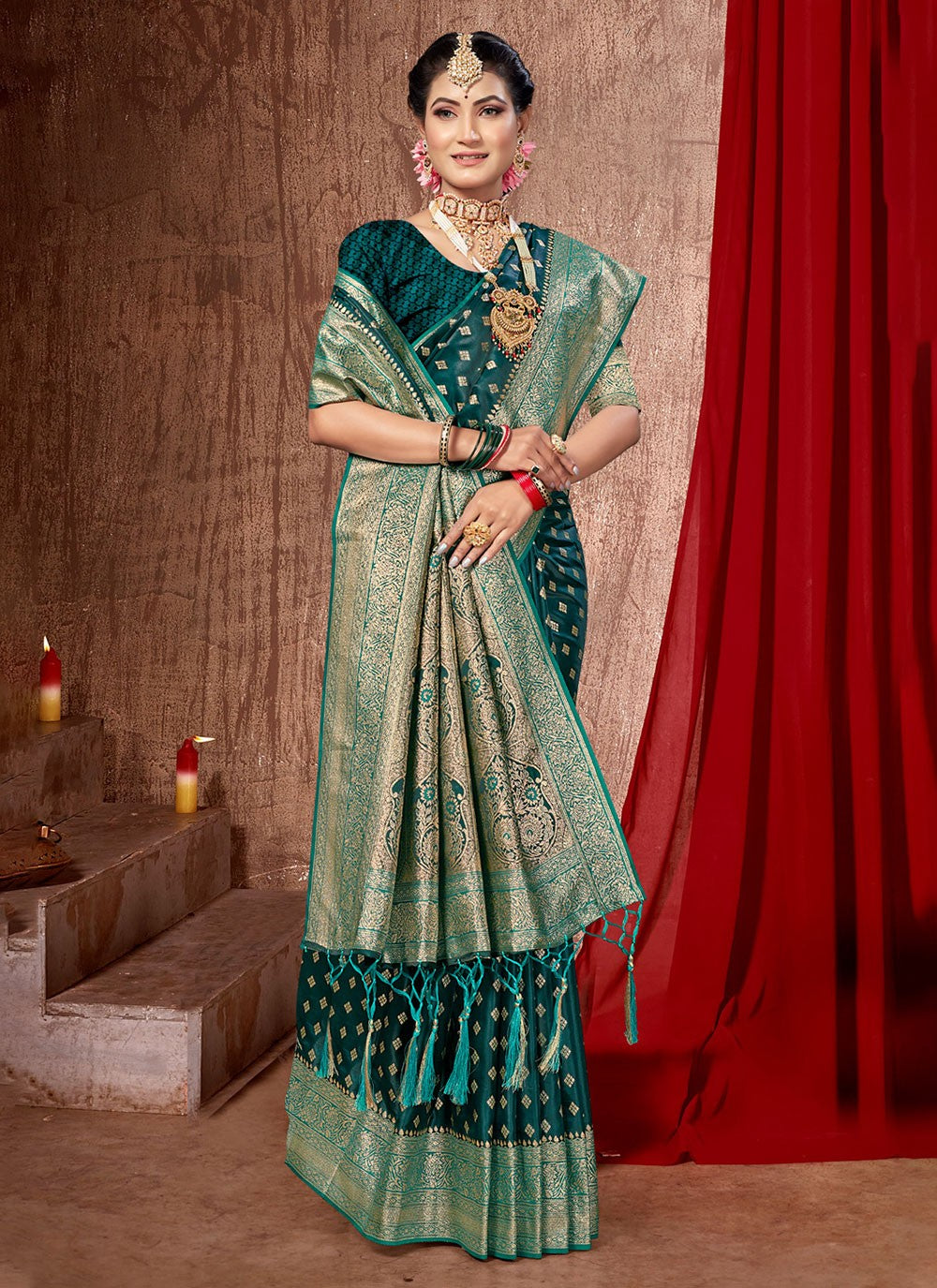 Traditional Weaving Zari Banarasi Silk Saree - S4164