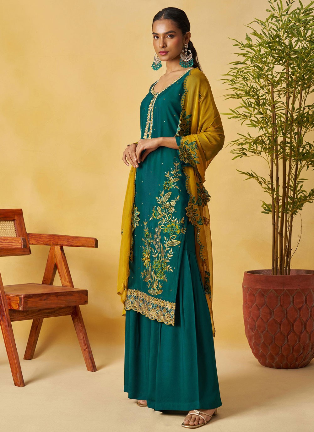 Palazzo Suit Embroidered Green T8890