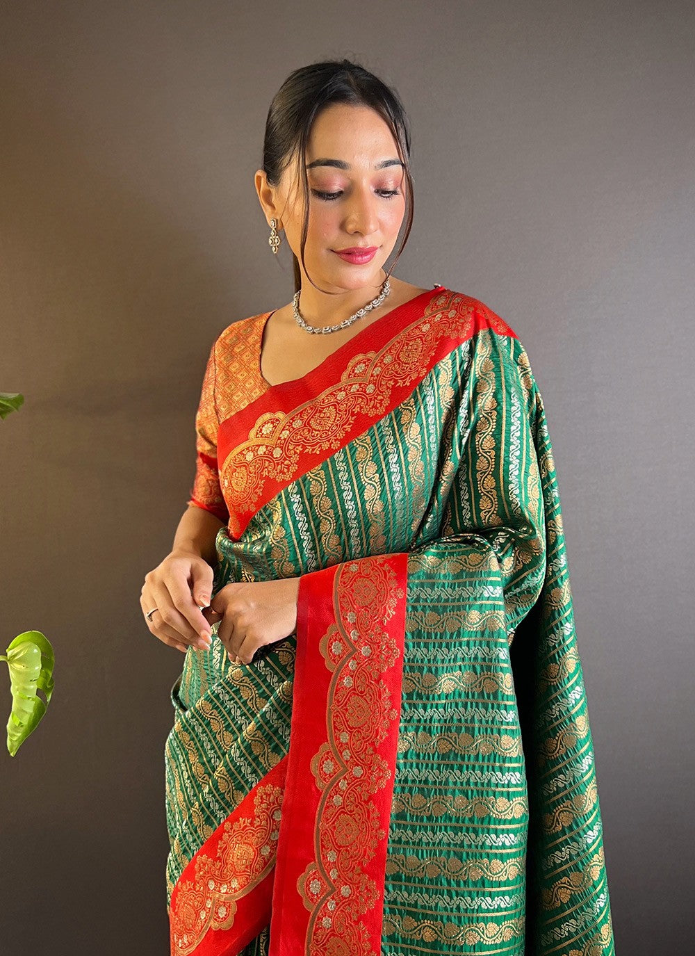 Traditional Weaving Zari Silk Saree - S7606