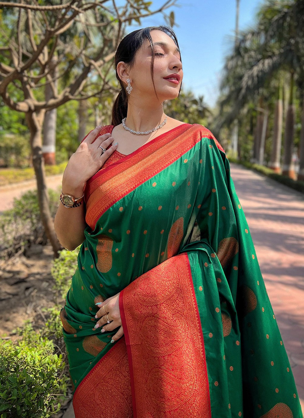 Classic Woven Silk Saree - S8093