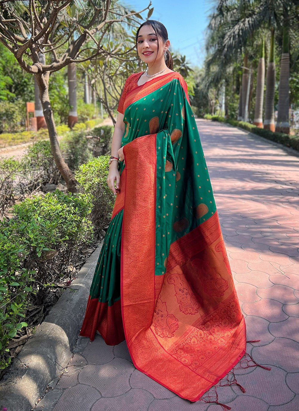 Classic Woven Silk Saree - S8093