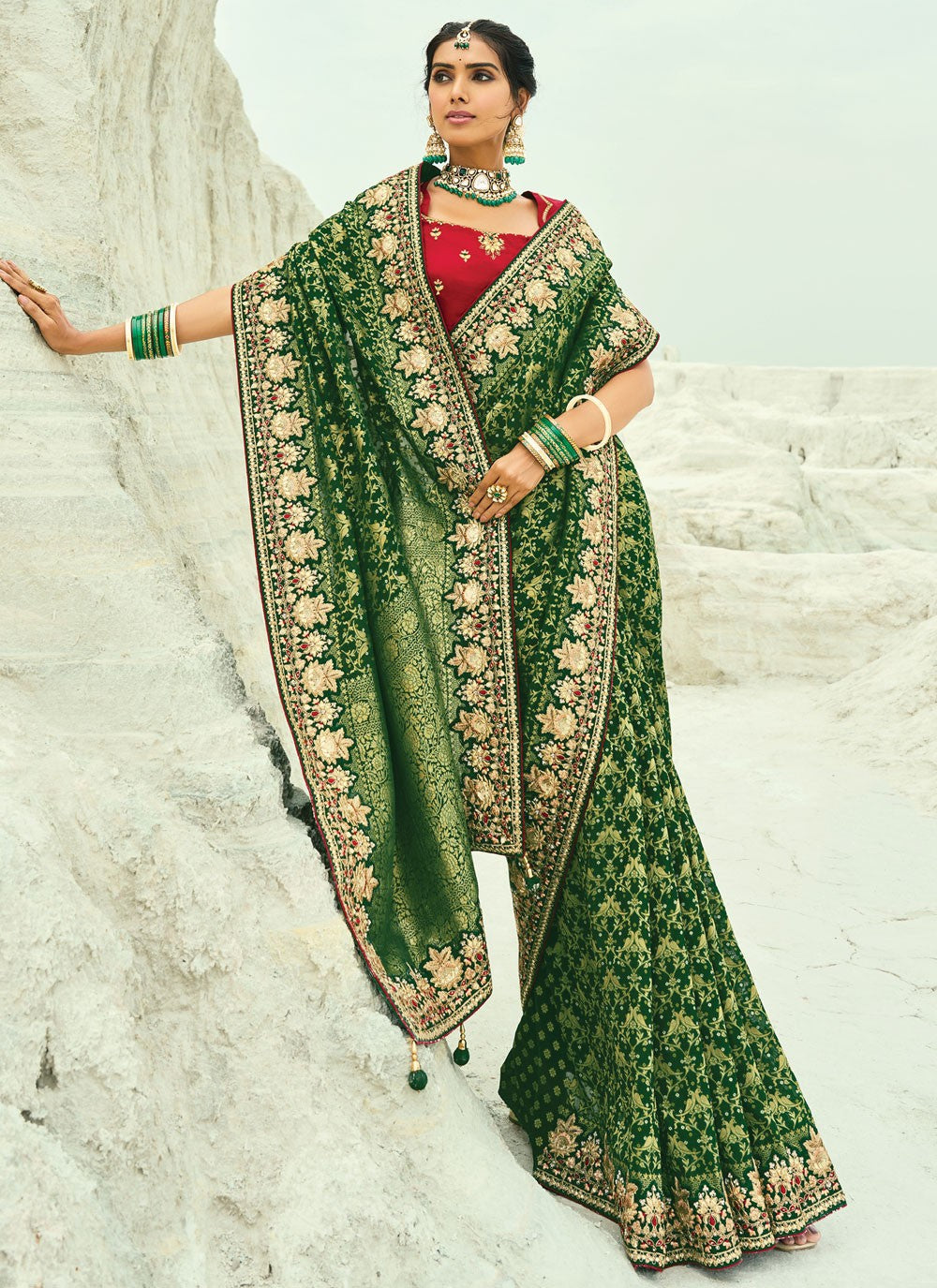 Green Pure Georgette Trendy Saree Cutdana, Embroidered, Fancy Work, Zari S19125