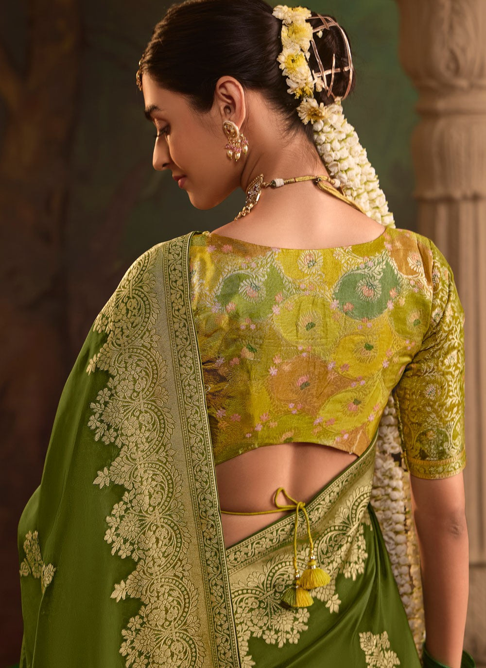 Weaving Zari Pure Dola Saree - S12085