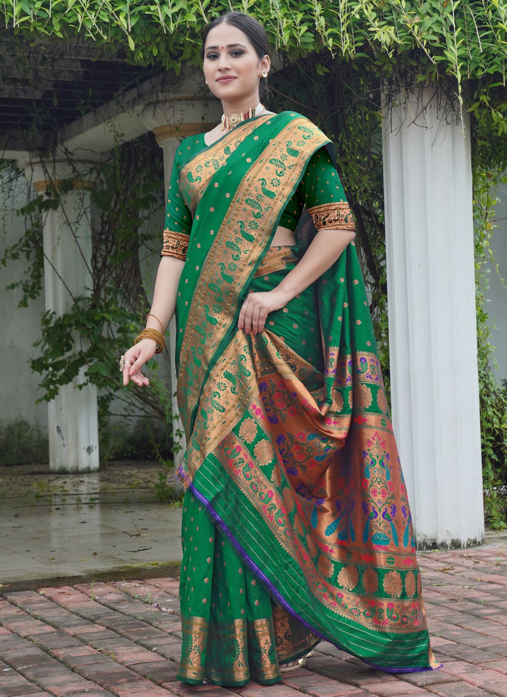 Contemporary Weaving Zari Green Paithni S12640