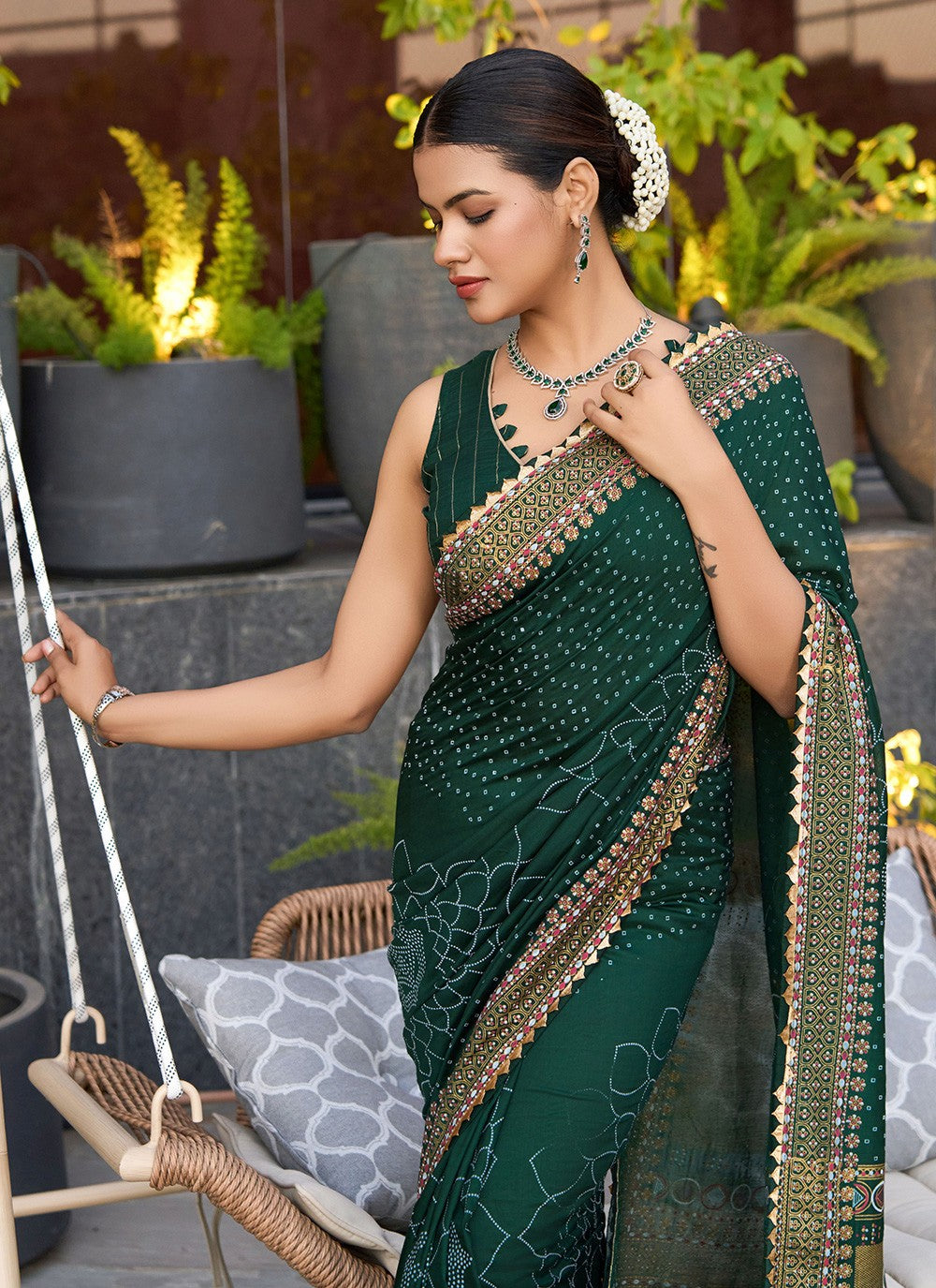 Green Cotton Classic Saree Foliage Prints S15921