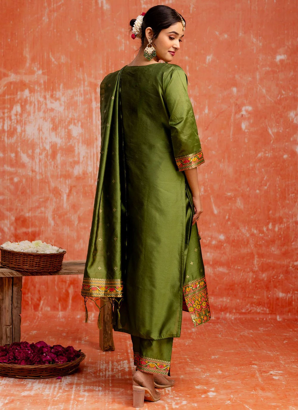 Embroidered Cotton Silk Green Salwar Suit T6153