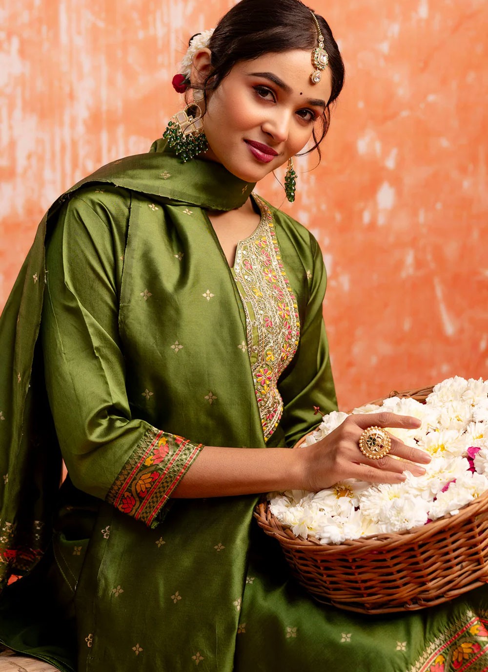 Embroidered Cotton Silk Green Salwar Suit T6153