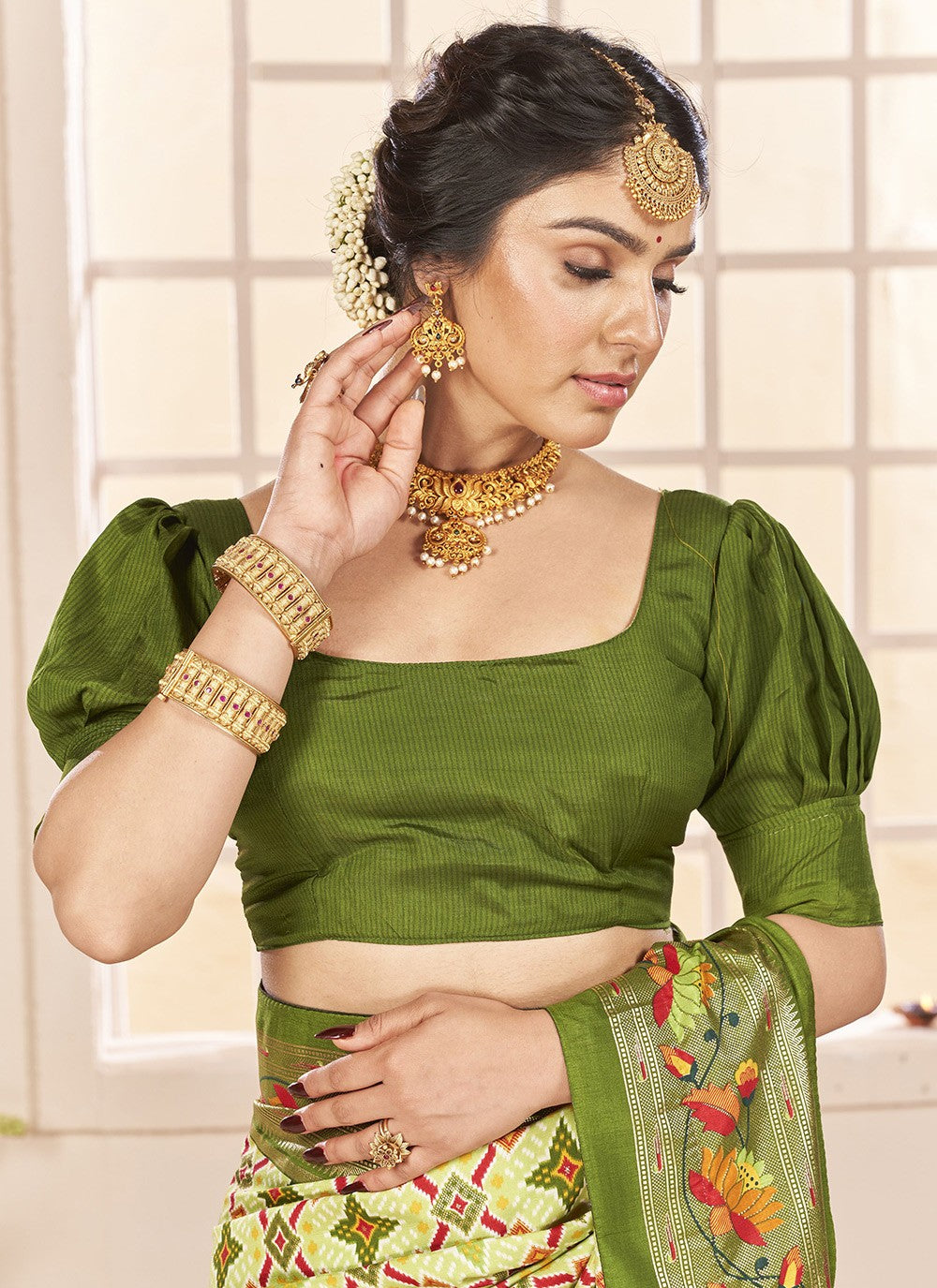 Border Work Cotton Silk Green Classic Saree S15289