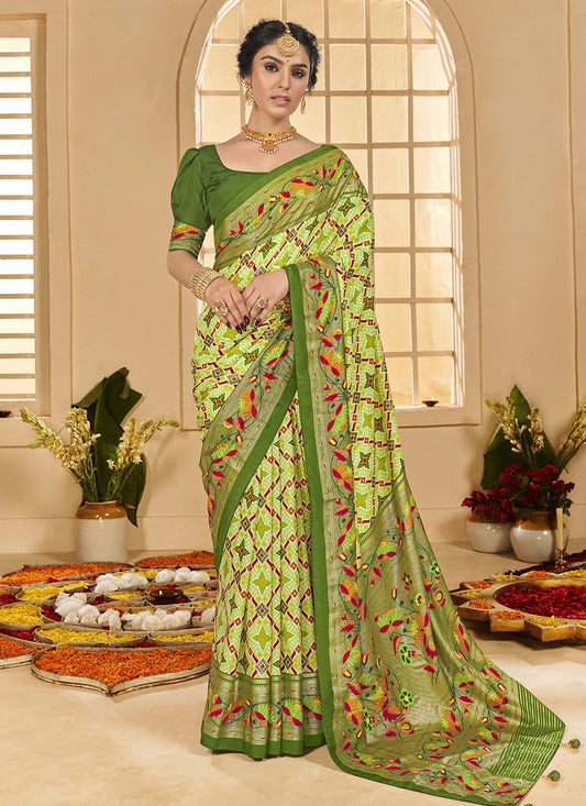 Border Work Cotton Silk Green Classic Saree S15289