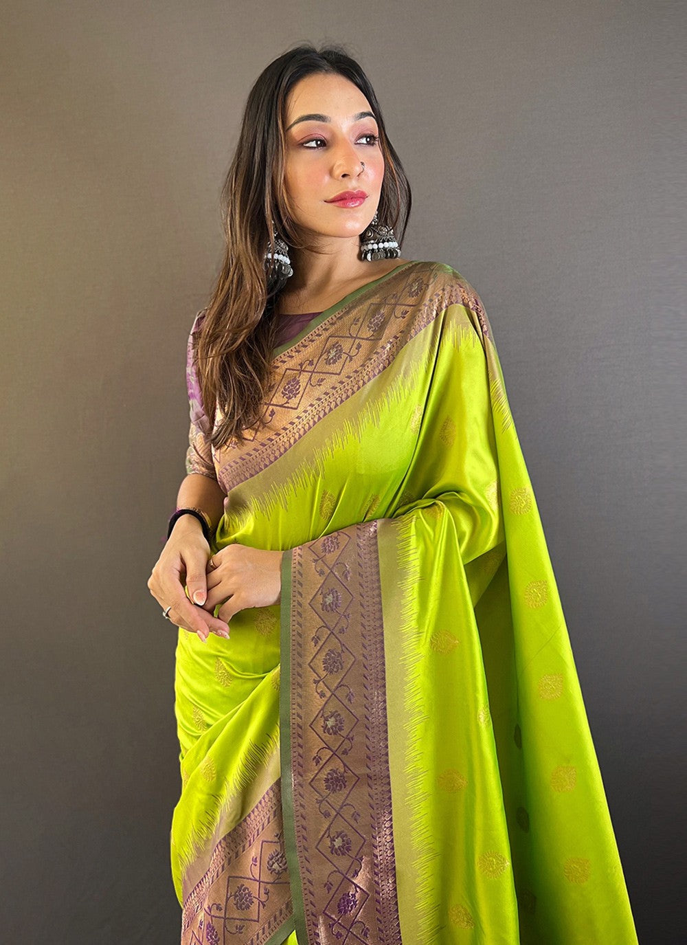 Classic Weaving Zari Silk Saree - S8381