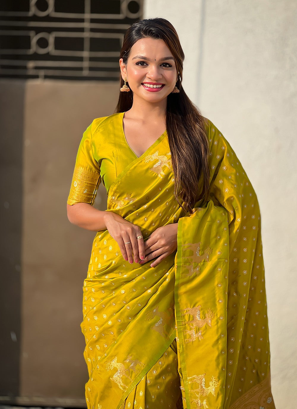 Classic Saree Weaving Zari Green Silk Saree S13156
