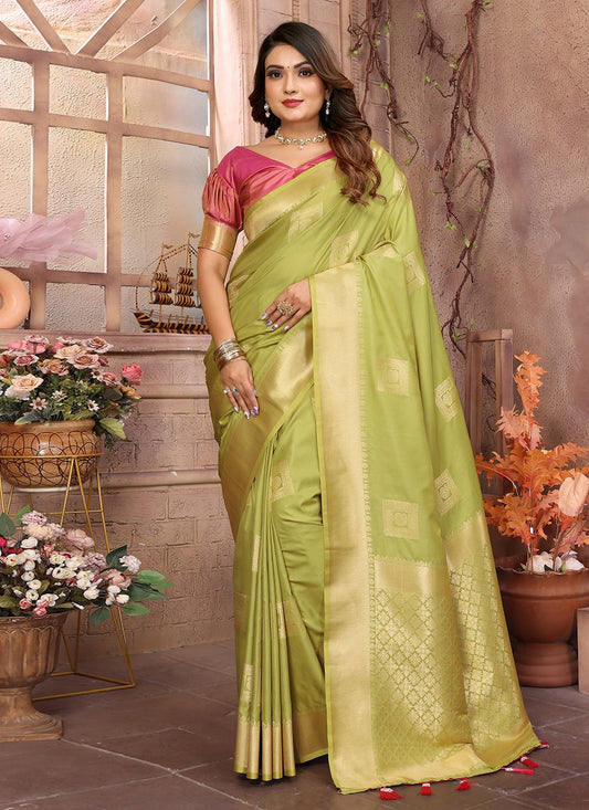 Woven Silk Green Saree S14747