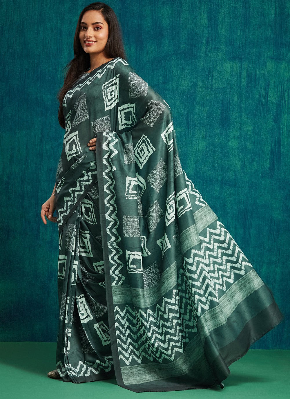 Green Muslin Contemporary Saree Digital Print S17083