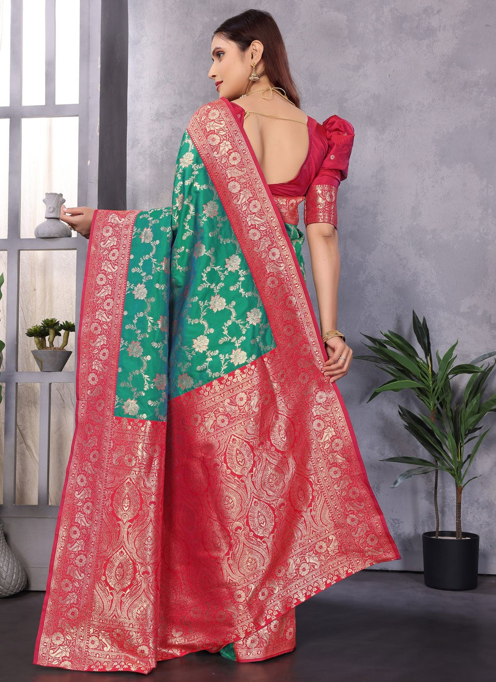 Green Banarasi Silk Contemporary Saree Weaving Zari S17661