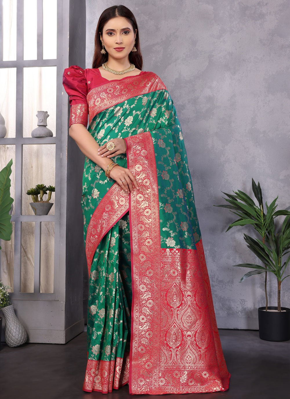 Green Banarasi Silk Contemporary Saree Weaving Zari S17661