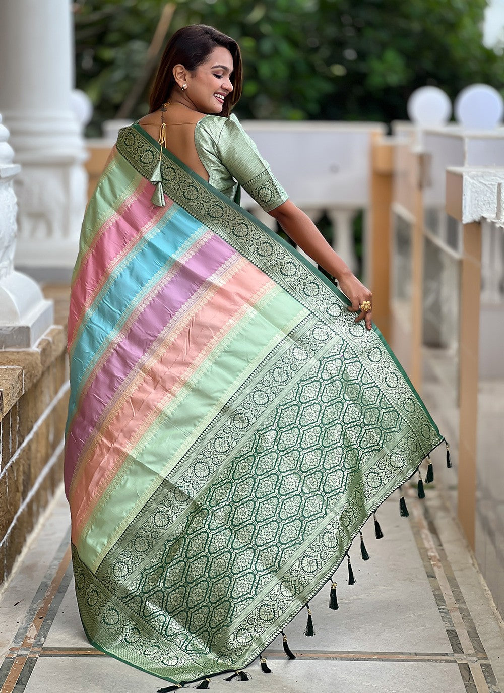 Green Silk Trendy Saree Jacquard Work S16050