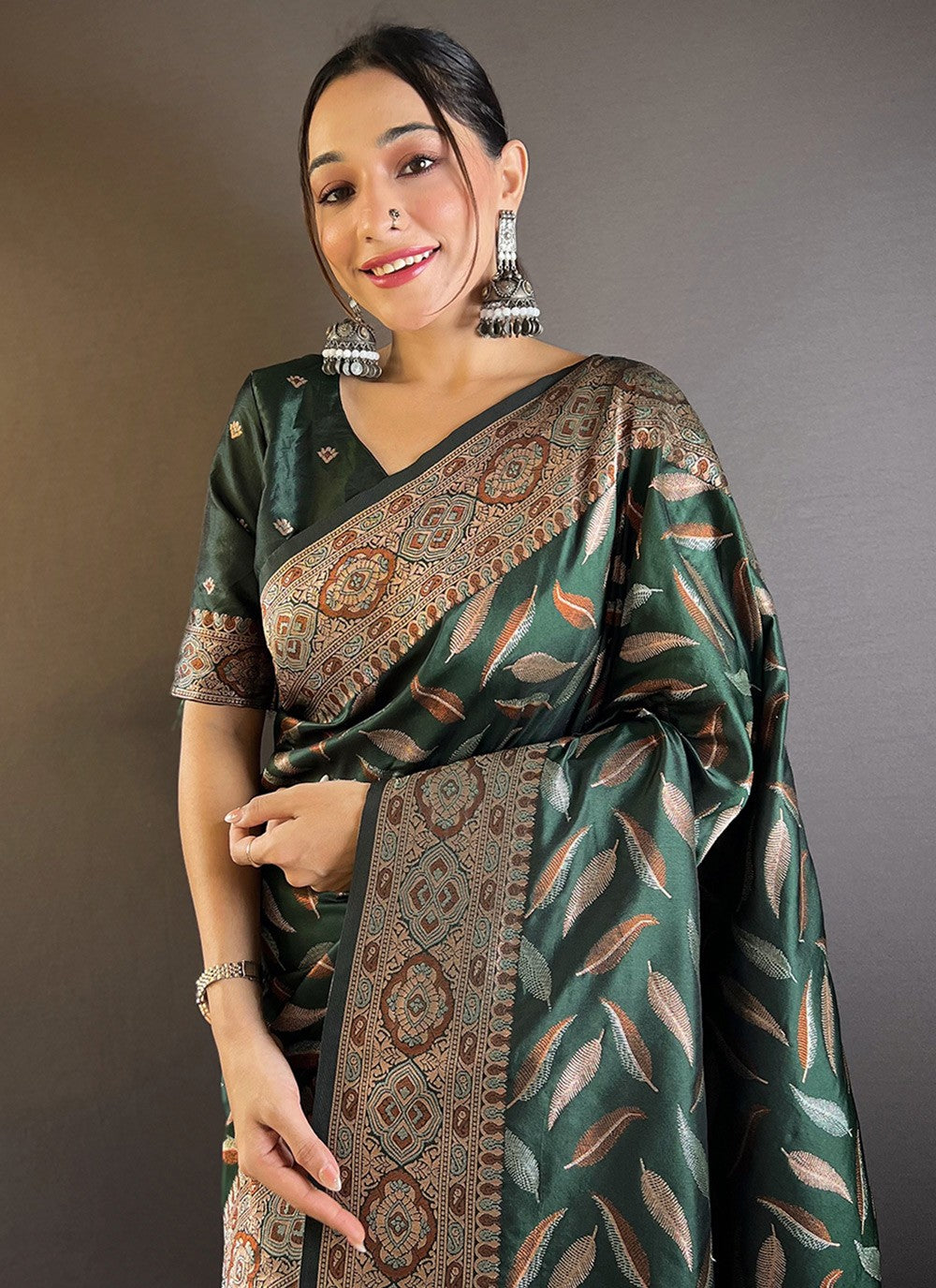 Trendy Woven Silk Saree - S8110