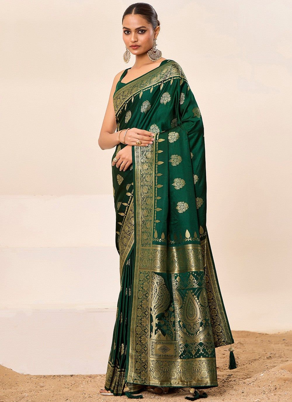 Green Satin Silk Trendy Saree Jacquard Work, Woven S16448