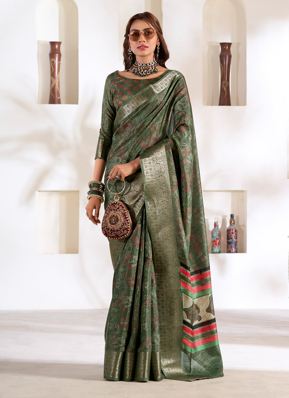 Classic Foliage Prints Silk Saree - S7160