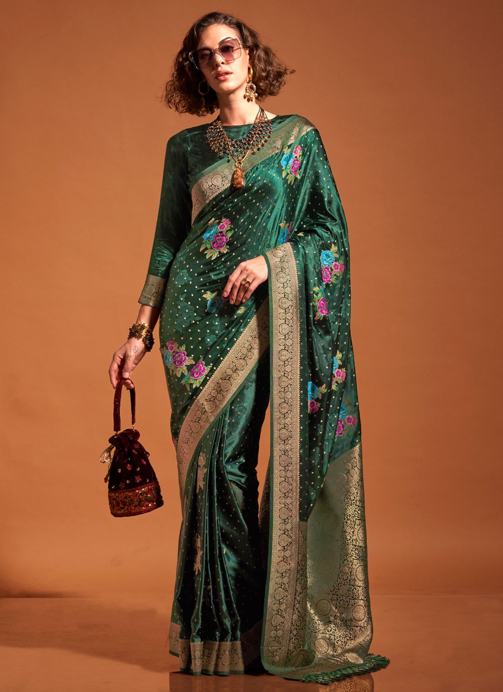 Classic Weaving Zari Handloom Silk Saree - S7701
