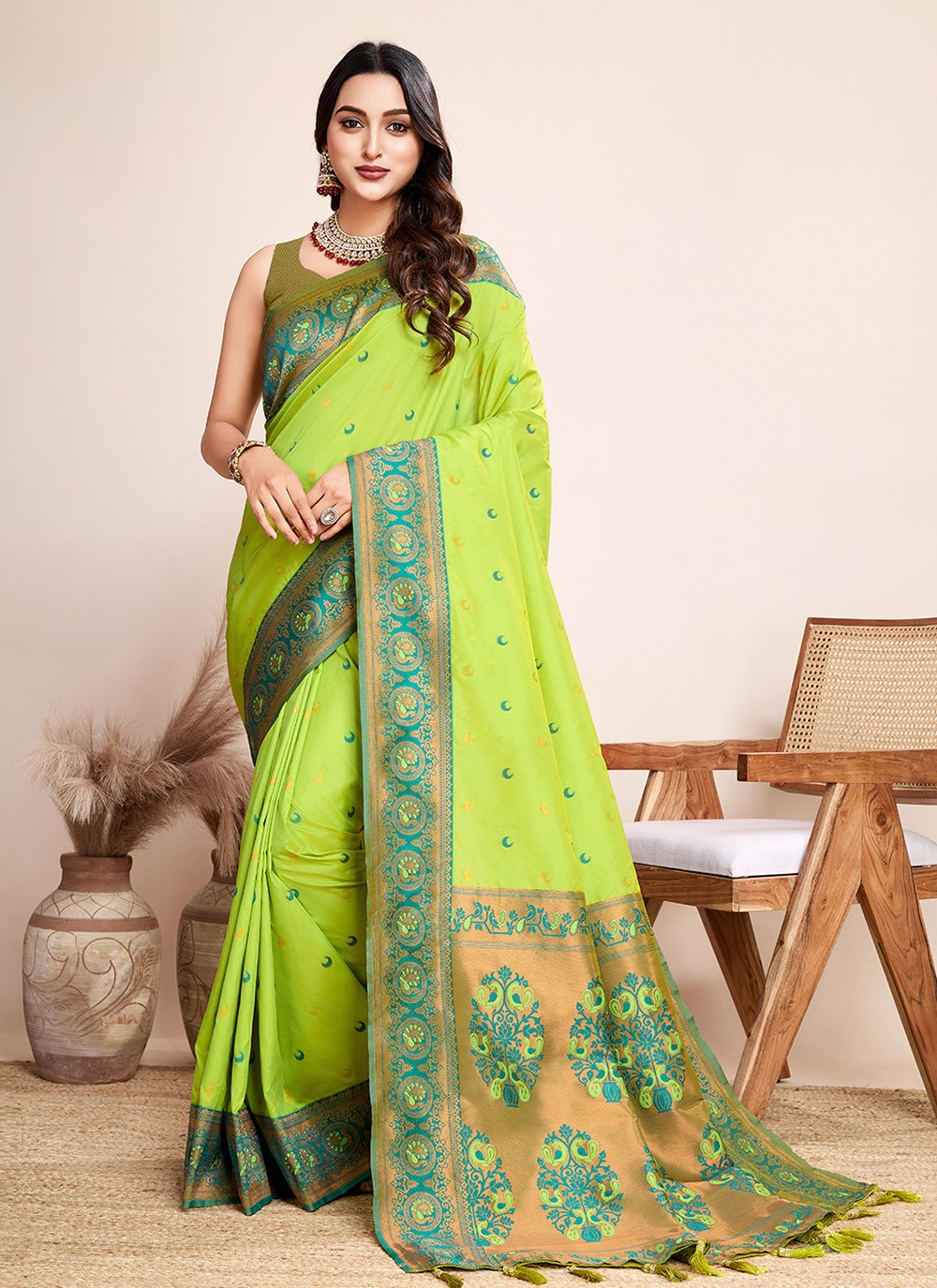 Woven Jacquard Silk Saree - S12314