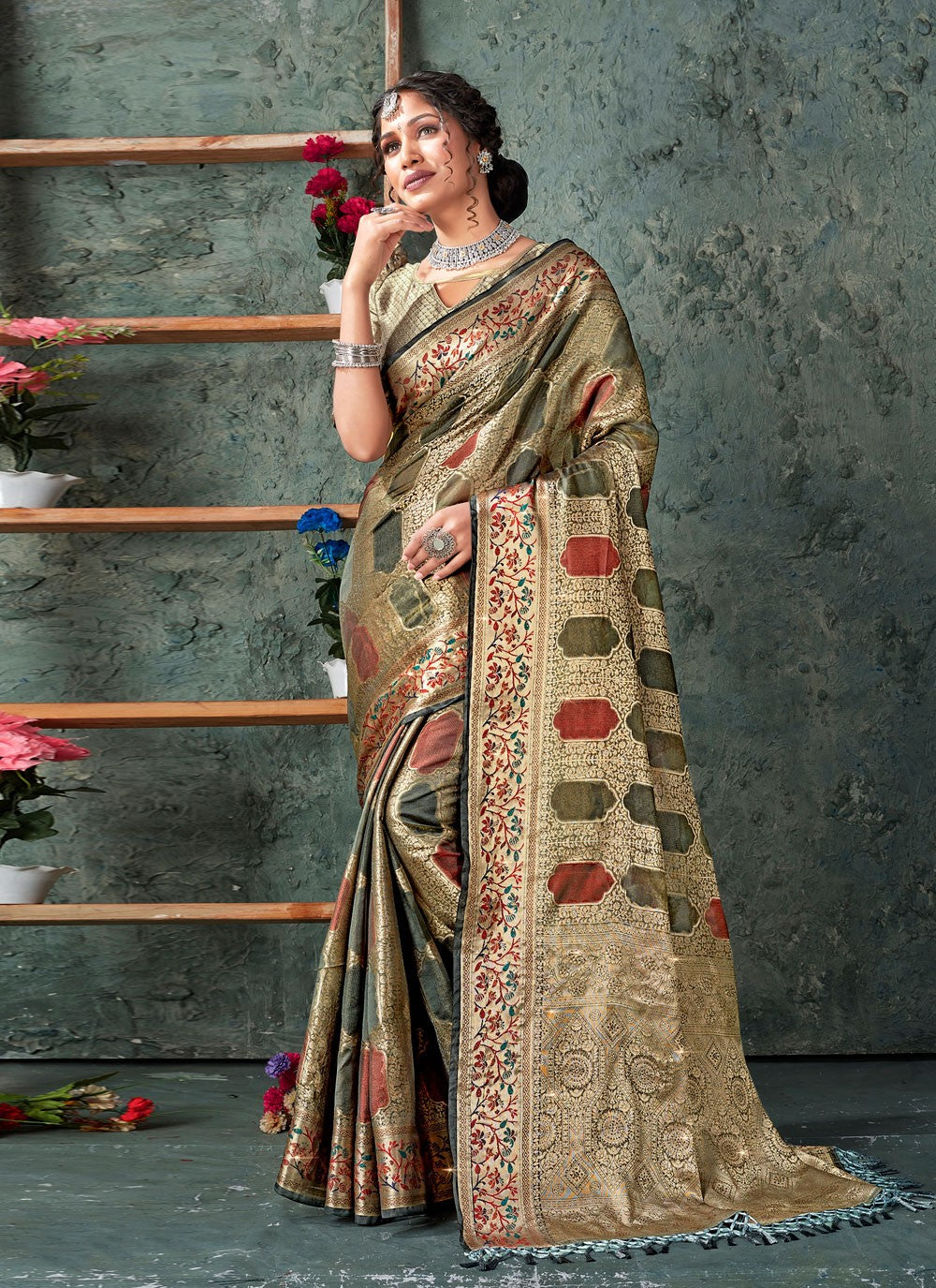 Classic Weaving Zari Organza Saree - S2985