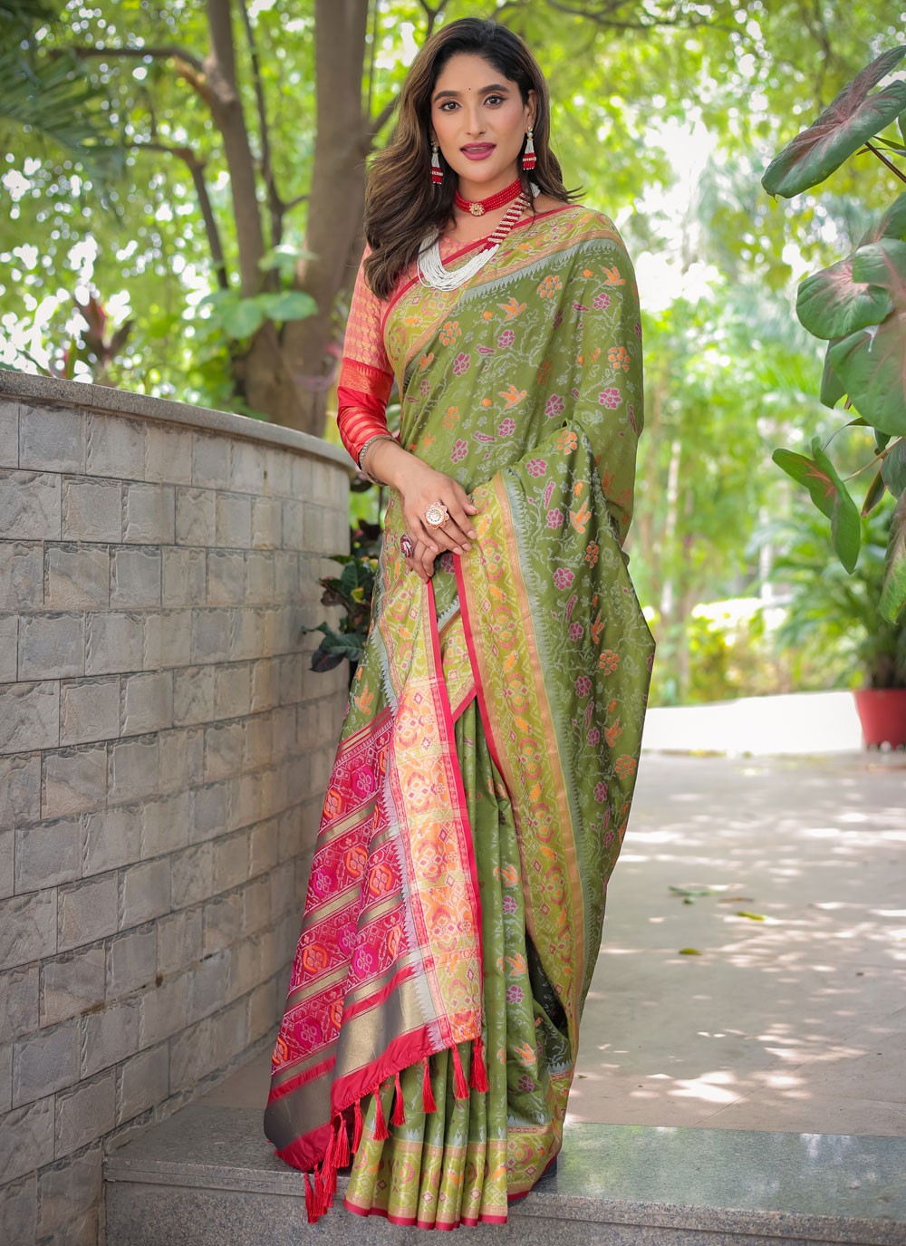 Contemporary Woven Green Patola Silk S12438