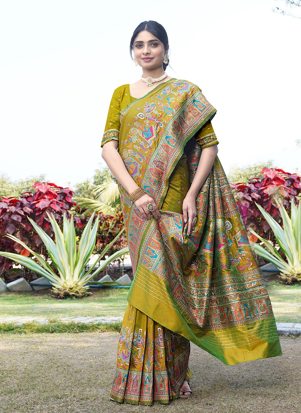 Traditional Weaving Zari Pure Silk Saree - S8496