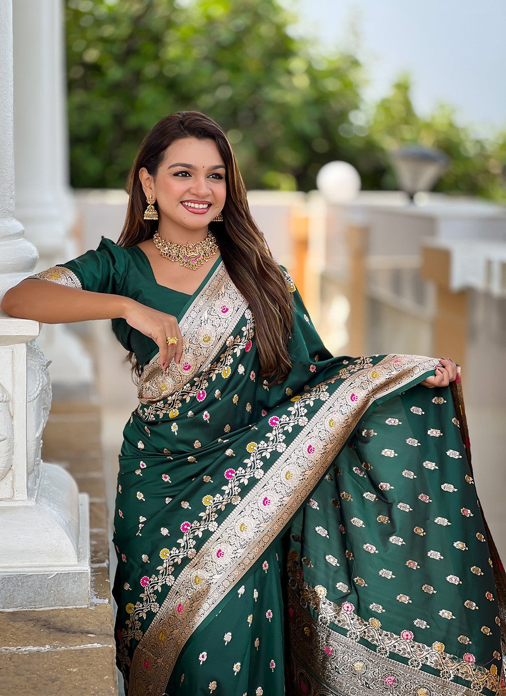 Green Banarasi Silk Classic Saree Meenakari, Woven S16649