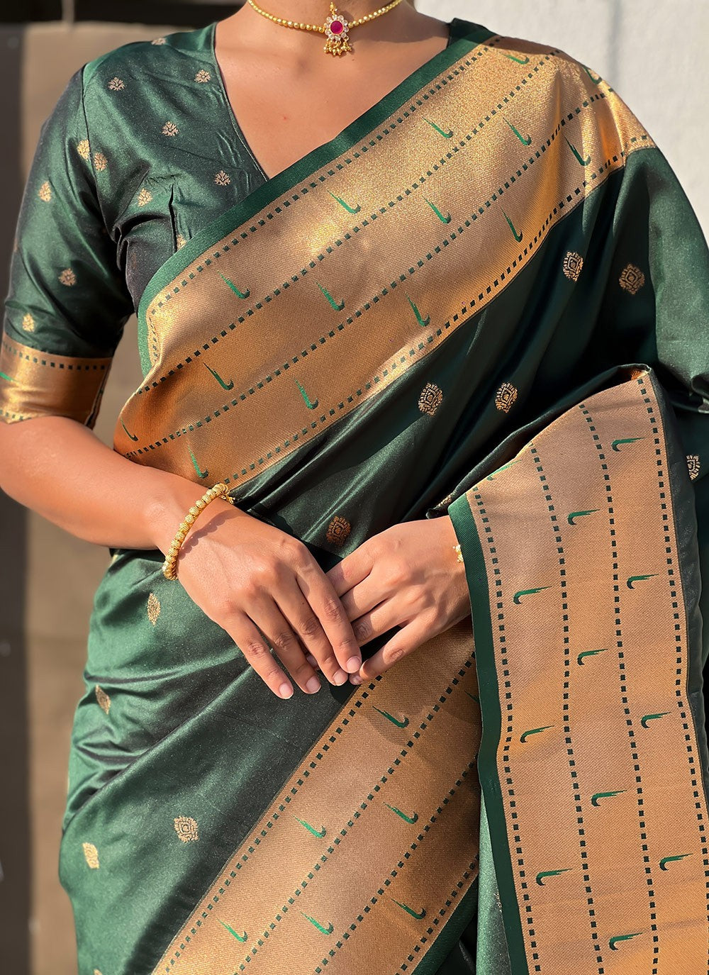 Classic Saree Weaving Zari Green Silk Saree S13562