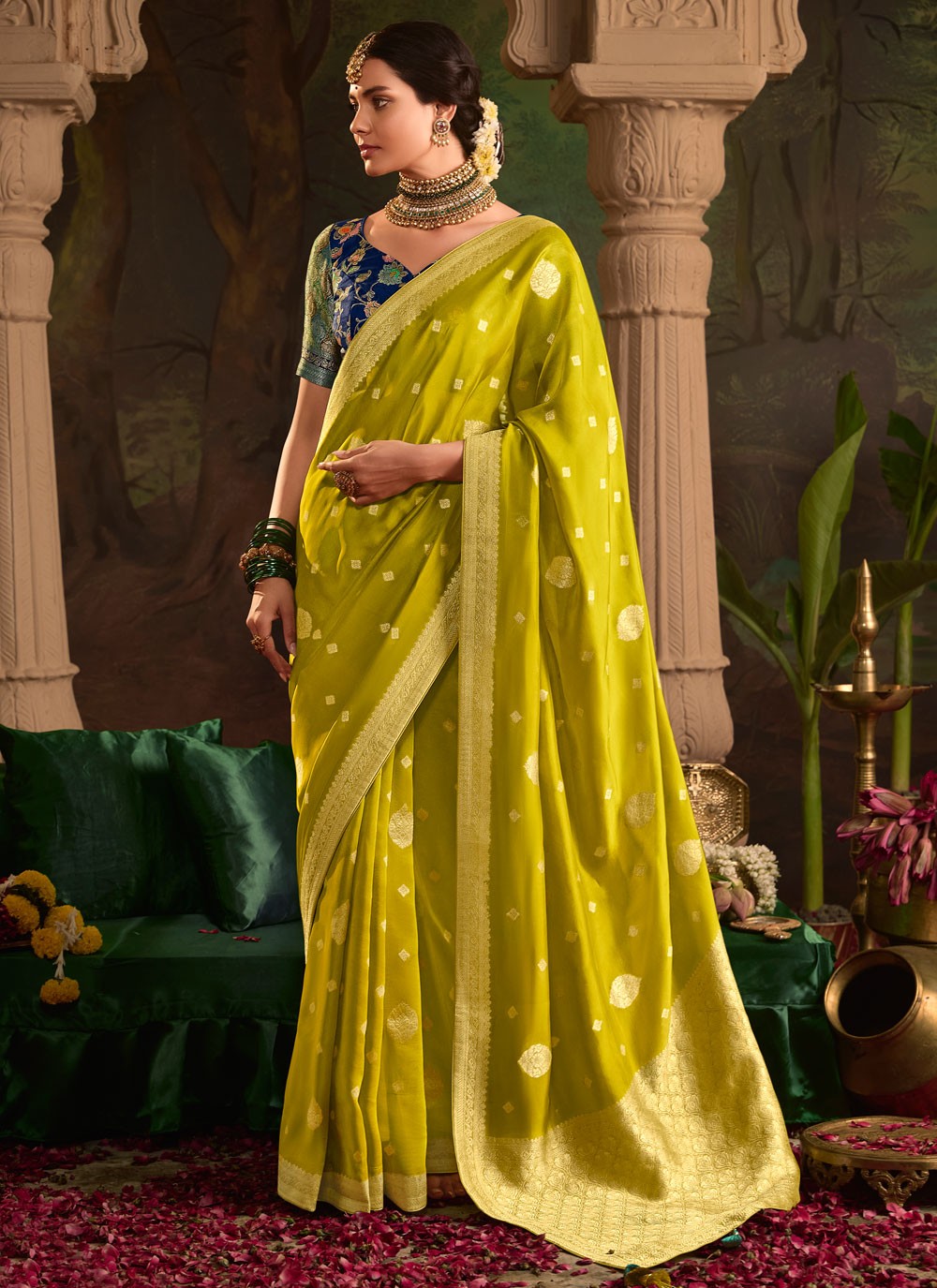 Weaving Zari Pure Dola Saree - S12085
