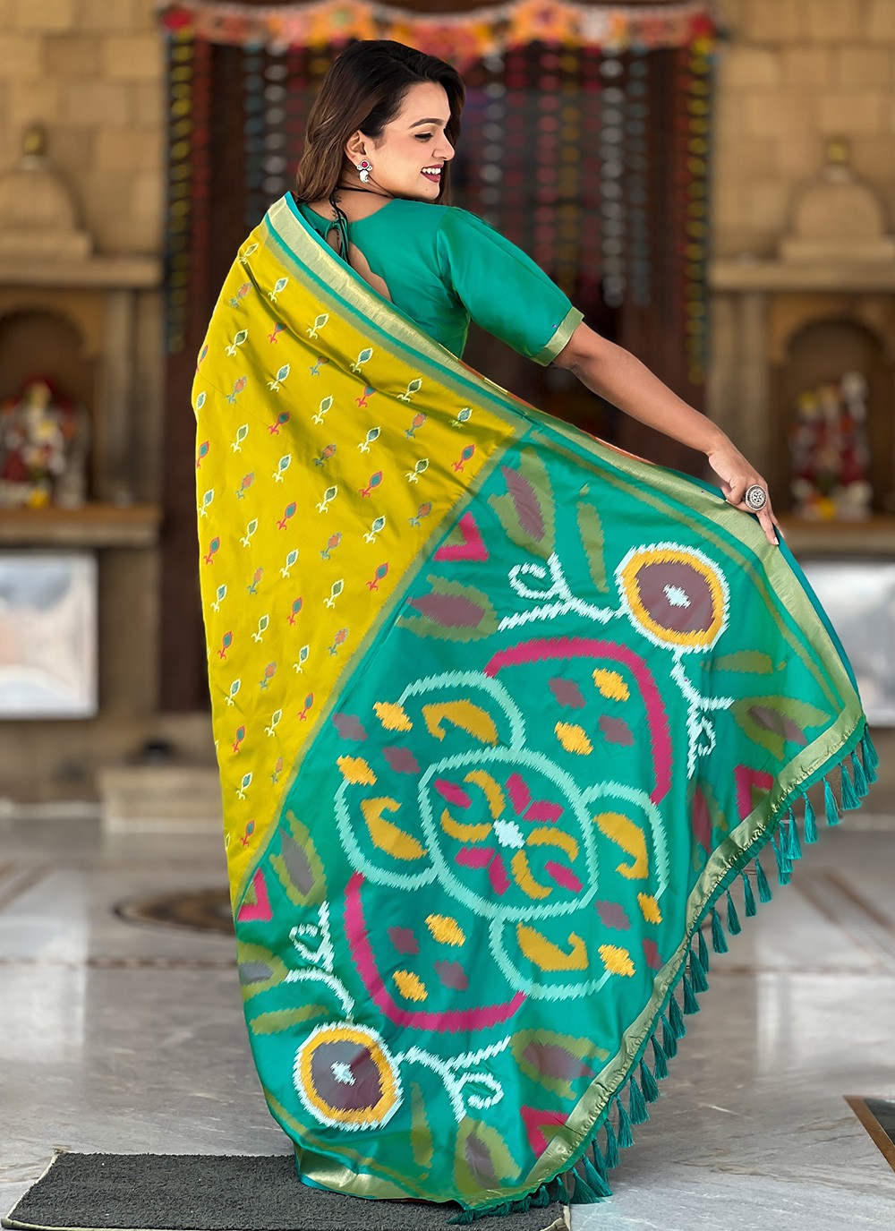 Weaving Zari Silk Green Saree S14307