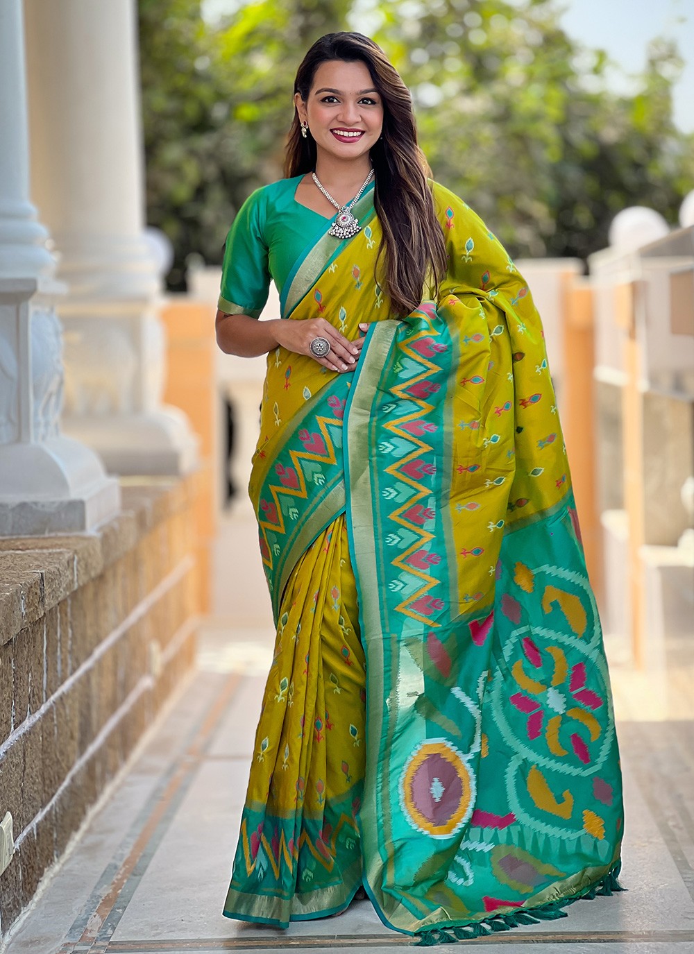 Weaving Zari Silk Green Saree S14307