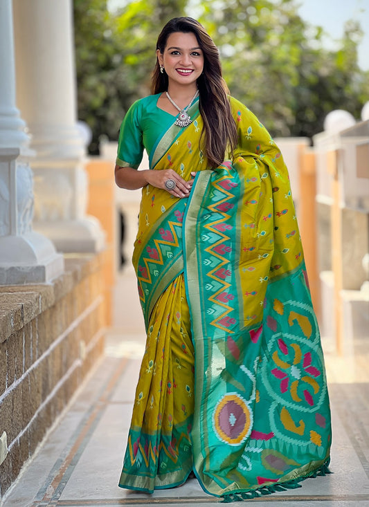 Weaving Zari Silk Green Saree S14307